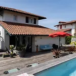 Maison Ganttipienea فندق مبيت وإفطار Ahetze
