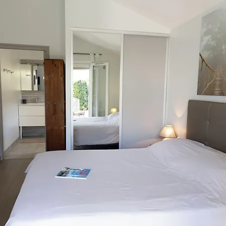לינה וארוחת בוקר Maison Ganttipienea 3*