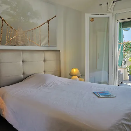 לינה וארוחת בוקר Maison Ganttipienea